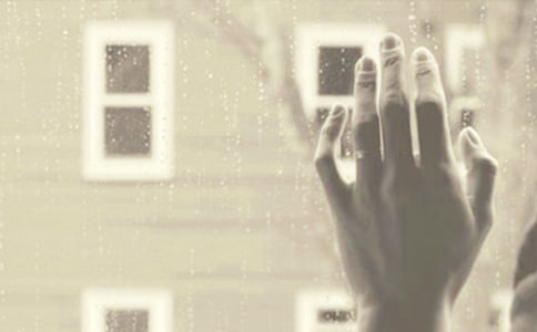 分手说说心情短语_分手说说看完哭了