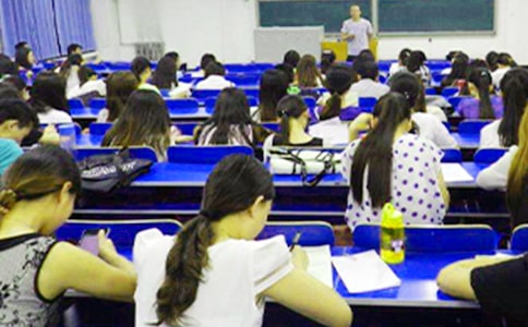 描写期中考试的日记