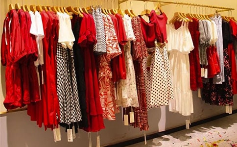 又到了没有衣服穿的季节说说